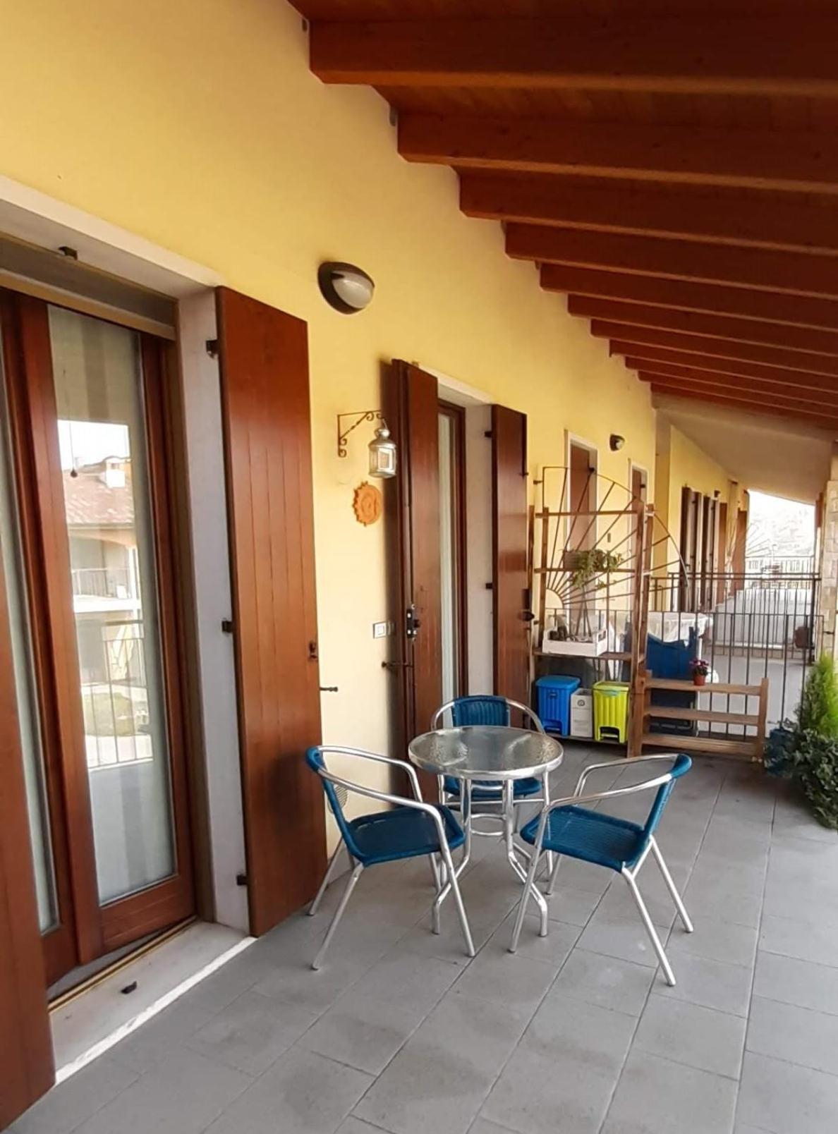 Kiss Kiss Corner Apartment Valeggio sul Mincio Bagian luar foto